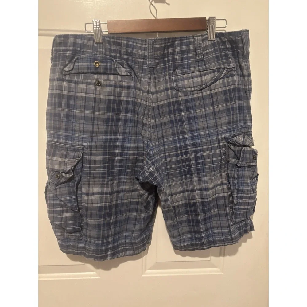 Eddie Bauer Shorts Men's Cargo Bermuda Size 36 Blue Plaid Outdoor Hiking‎